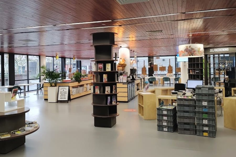 Bibliotheek-Uden